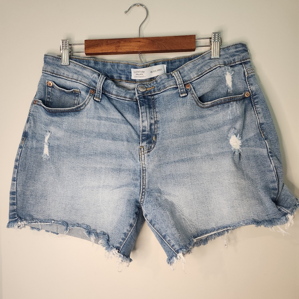 Levis Jean Shorts Size 14